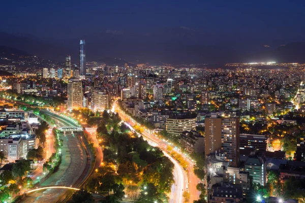 Vista nocturna de Santiago